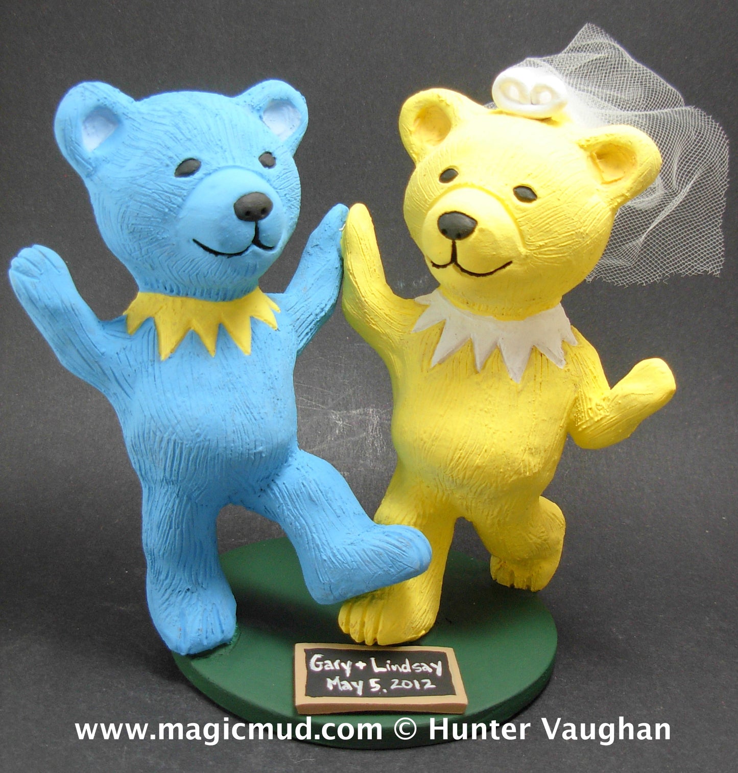 Rock and Roll Bears Wedding Cake Topper , Custom Made Dancing Bears Wedding Cake Topper, Hippie Bear Wedding Cake Topper - iWeddingCakeToppers