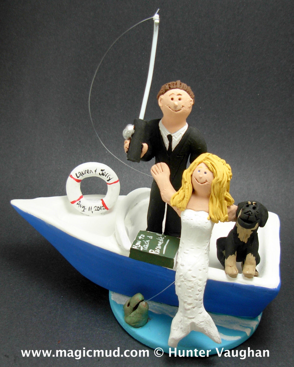 Boating Wedding Cake Topper - Yachting Wedding Cake Topper - Sailboat Wedding Cake Topper - Bride and Groom in Boat Wedding Cake Topper