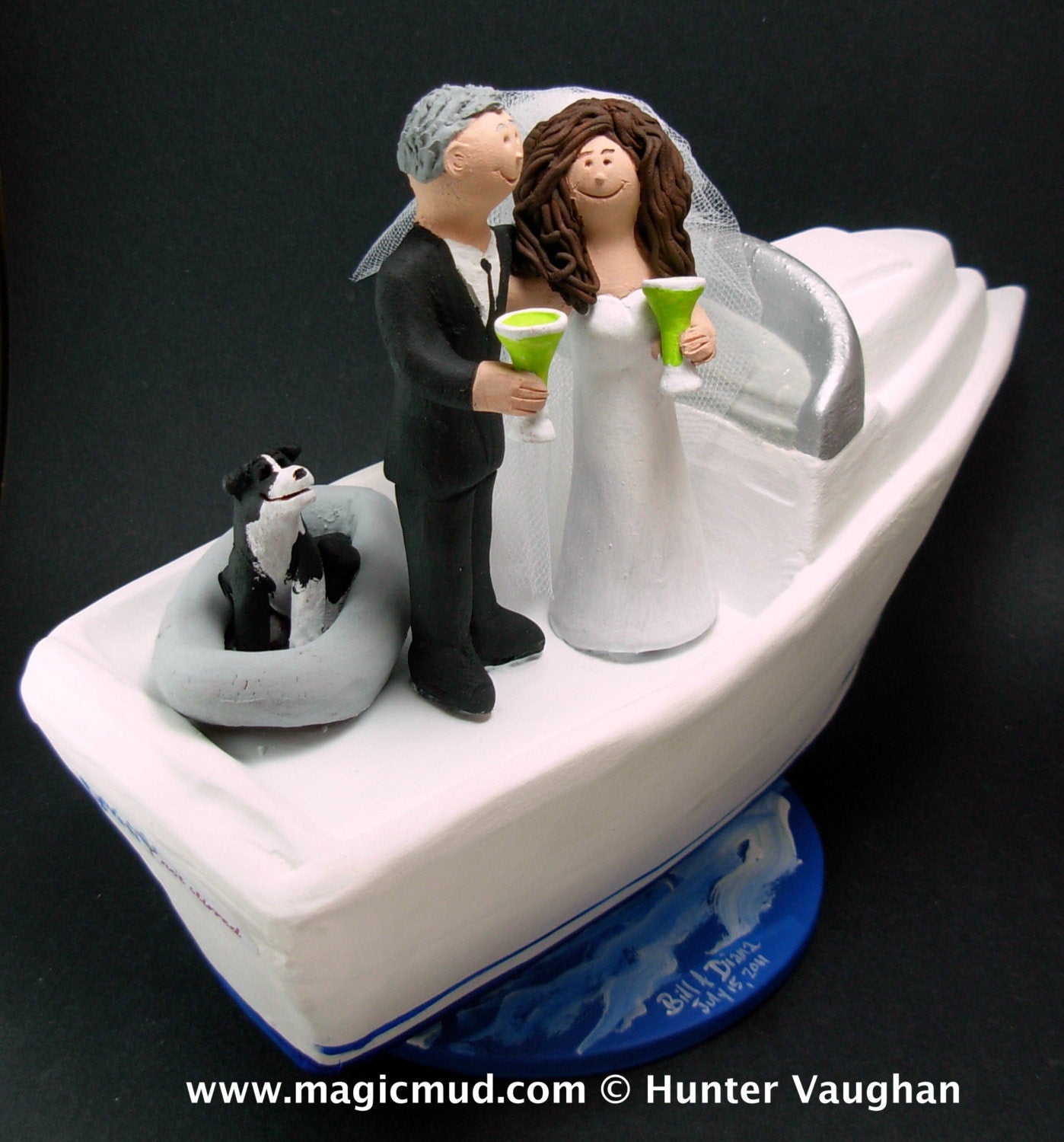Boating Wedding Cake Topper - Yachting Wedding Cake Topper - Sailboat Wedding Cake Topper - Bride and Groom in Boat Wedding Cake Topper