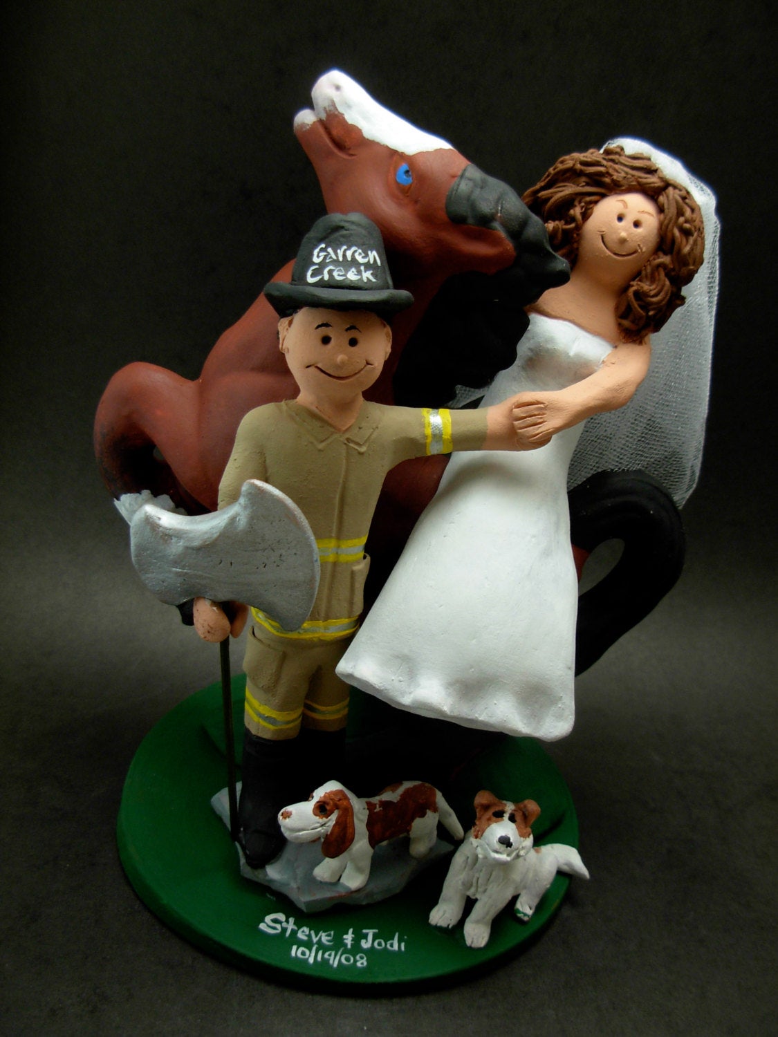 Horseback Riders / Equestrian Wedding Cake Topper, Bride and Groom on Horseback Wedding Cake Topper, Race Horse Wedding Cake Topper - iWeddingCakeToppers
