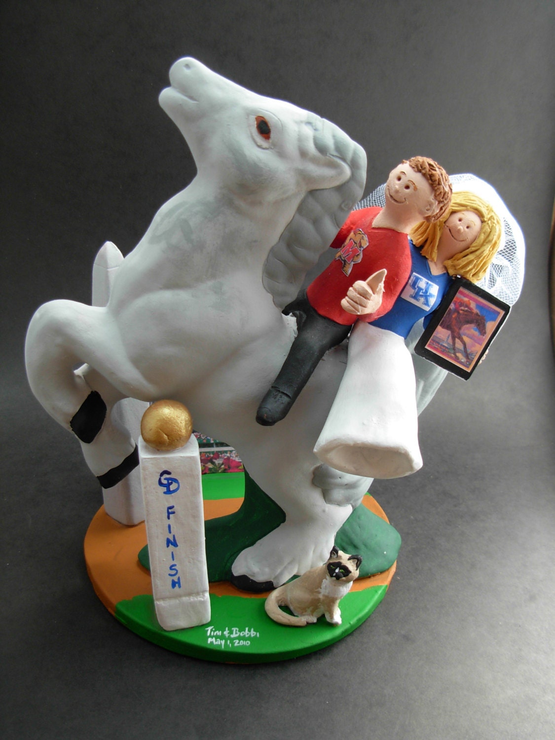 Horseback Riders / Equestrian Wedding Cake Topper, Bride and Groom on Horseback Wedding Cake Topper, Race Horse Wedding Cake Topper