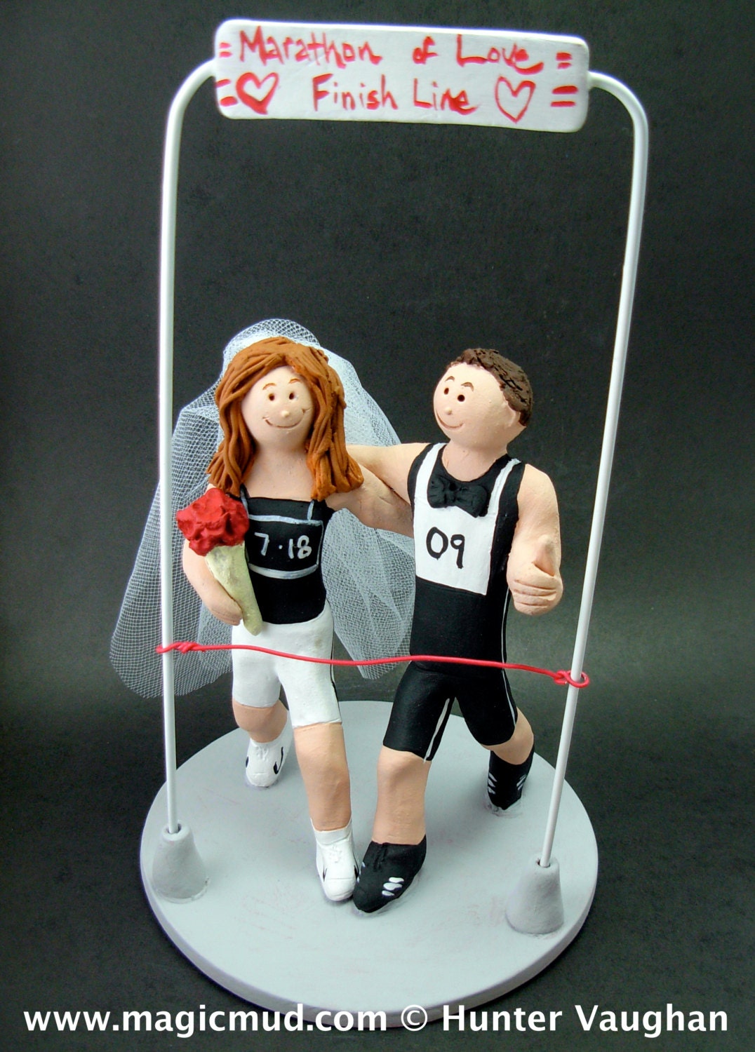 Marathon Runner's Wedding Cake Topper, Joggers Wedding Cake Topper, Athletes Wedding Cake Topper, Joggers Wedding CakeTopper,Jogging Statue