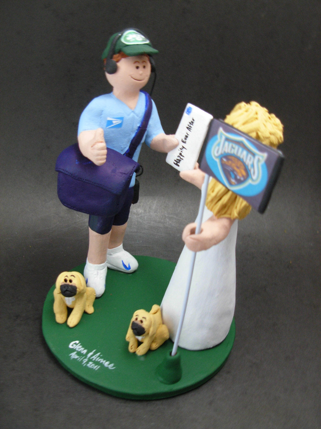 Wedding Cake Topper with Pet Pug Dogs, Pug Dogs Wedding Cake Topper, Pet Dog Wedding CakeTopper, Bride and Groom Pet Dogs Wedding CakeTopper - iWeddingCakeToppers