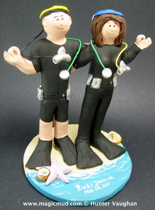 Scuba Wedding Cake Topper, Skin Diver's Wedding Cake Topper, Diving WetSuits Wedding Cake Topper, Scuba Diving Bride and Groom Cake Topper