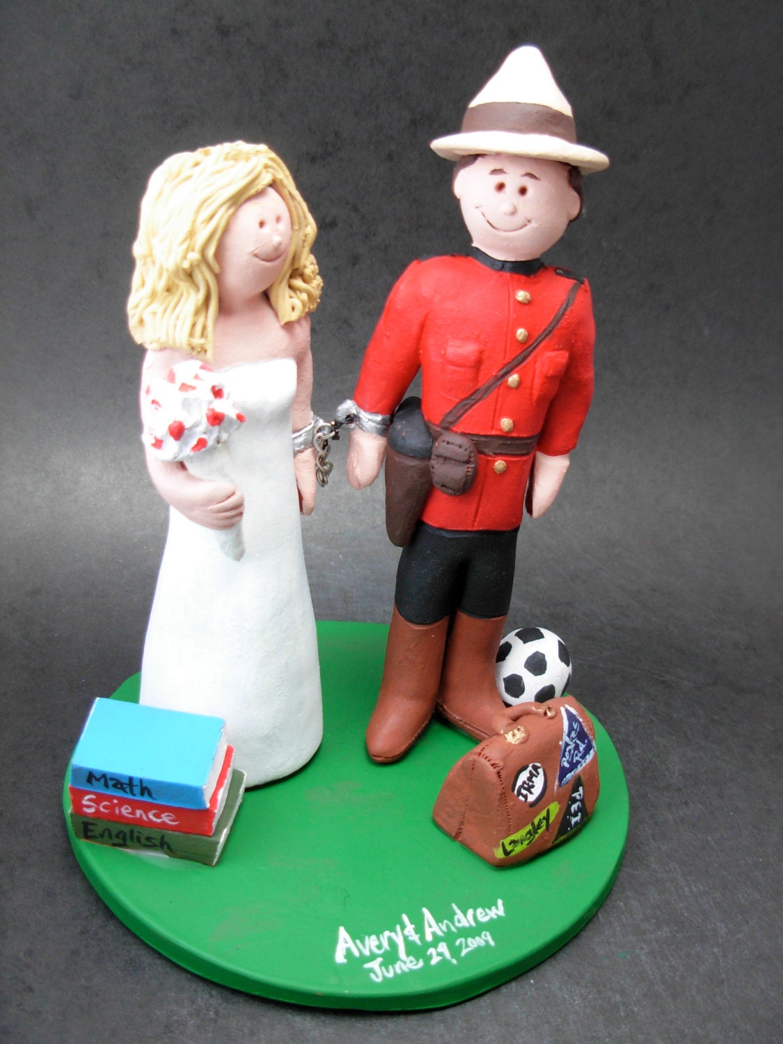RCMP Mountie's Wedding Cake Topper, Police Uniform Wedding Cake Topper, Cake Topper for RCMP Wedding, Red Serge Uniform Wedding Caketopper