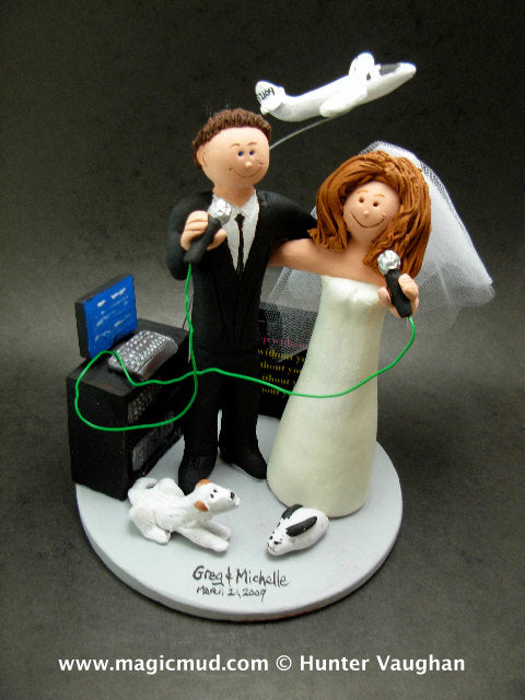 Singing Bride's Wedding Cake Topper, Piano Players Wedding Cake Topper, Lounge Singers Wedding Cake Topper, Singing Diva Wedding Cake Topper - iWeddingCakeToppers