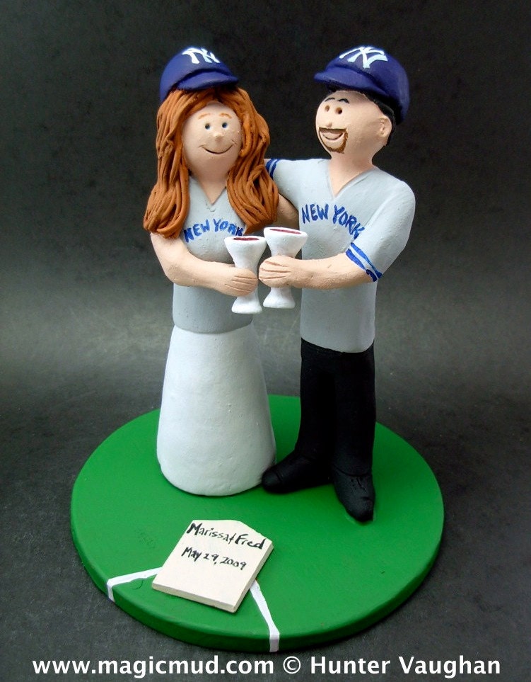 Yankees Bride and Groom Baseball Wedding Cake Topper, Yankees Baseball Wedding Anniversary Cake Topper, Yankees Wedding Anniversary Gift.