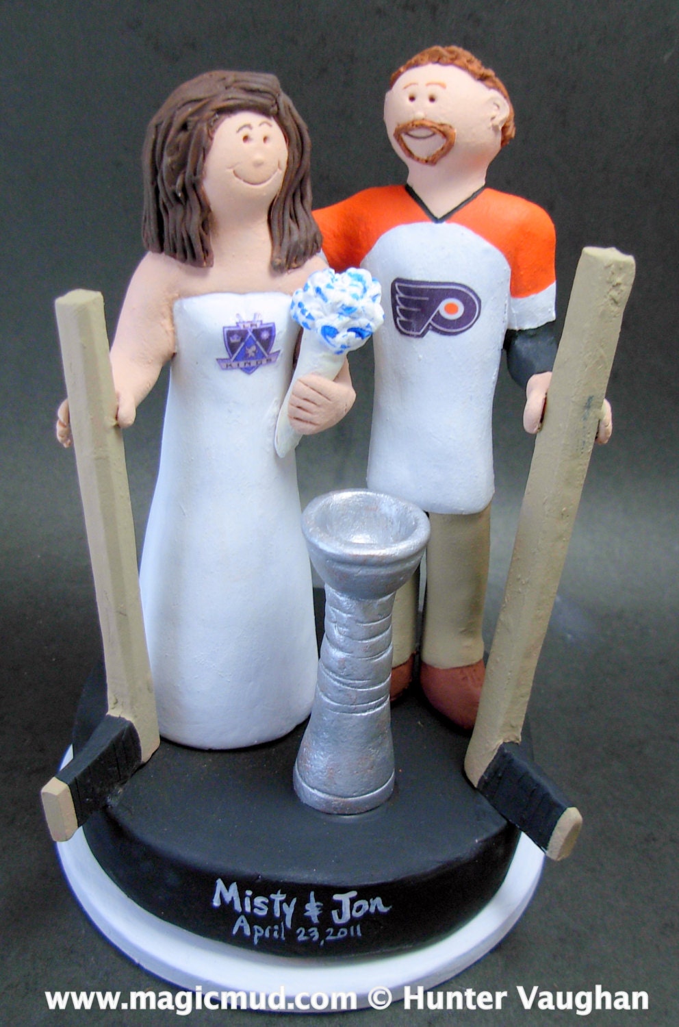 Los Angeles Kings Hockey Wedding Cake Topper, Hockey Couple Wedding Anniversary Gift, Penguins Wedding CakeTopper, Hockey Caketopper