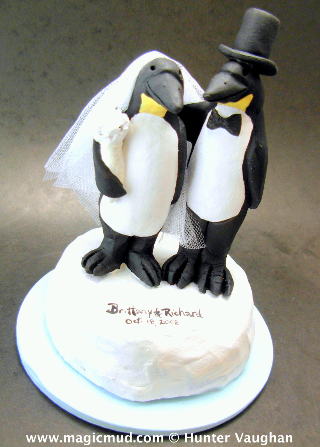 Custom Made Animal Wedding Cake Topper - Moose Wedding Cake Topper - Alligator Wedding Cake Topper - Custom Animal Wedding Cake Topper - iWeddingCakeToppers