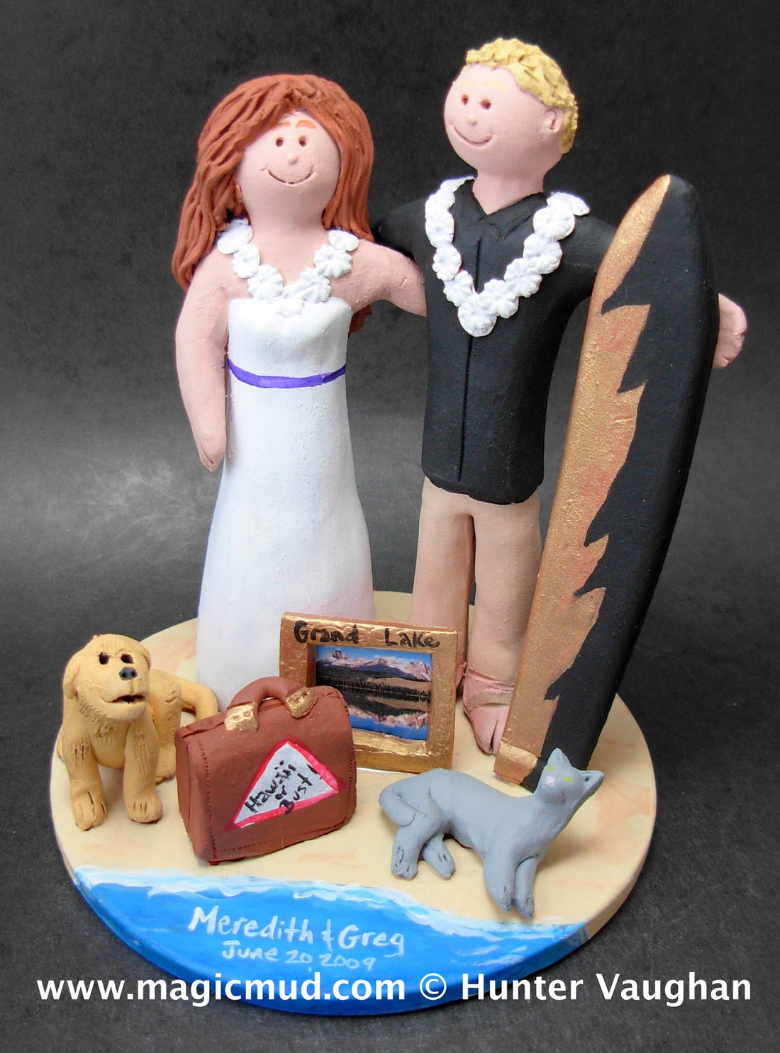 VIDEO - Beach Destination Wedding Cake Toppers