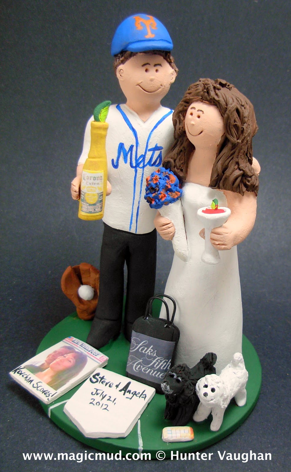 Mets Fan Marries Shopaholic Wedding Cake Topper