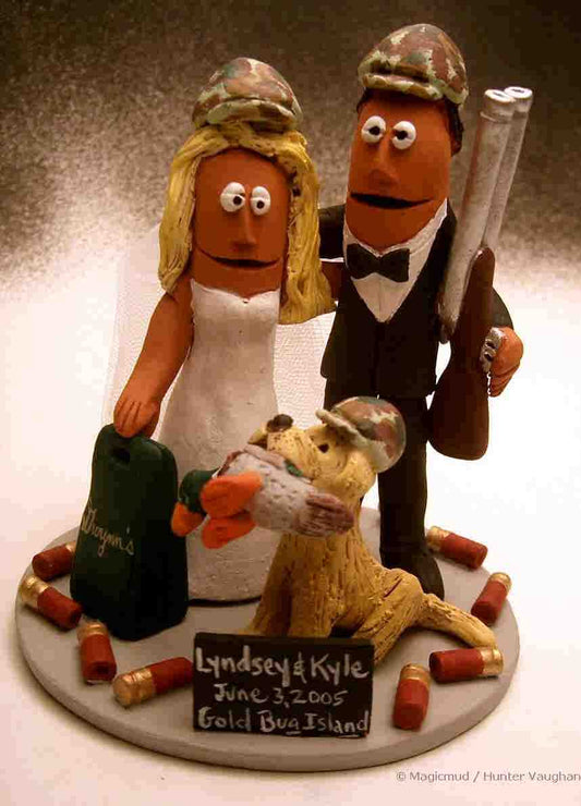 Wedding Cake Topper for hunters with golden retriever