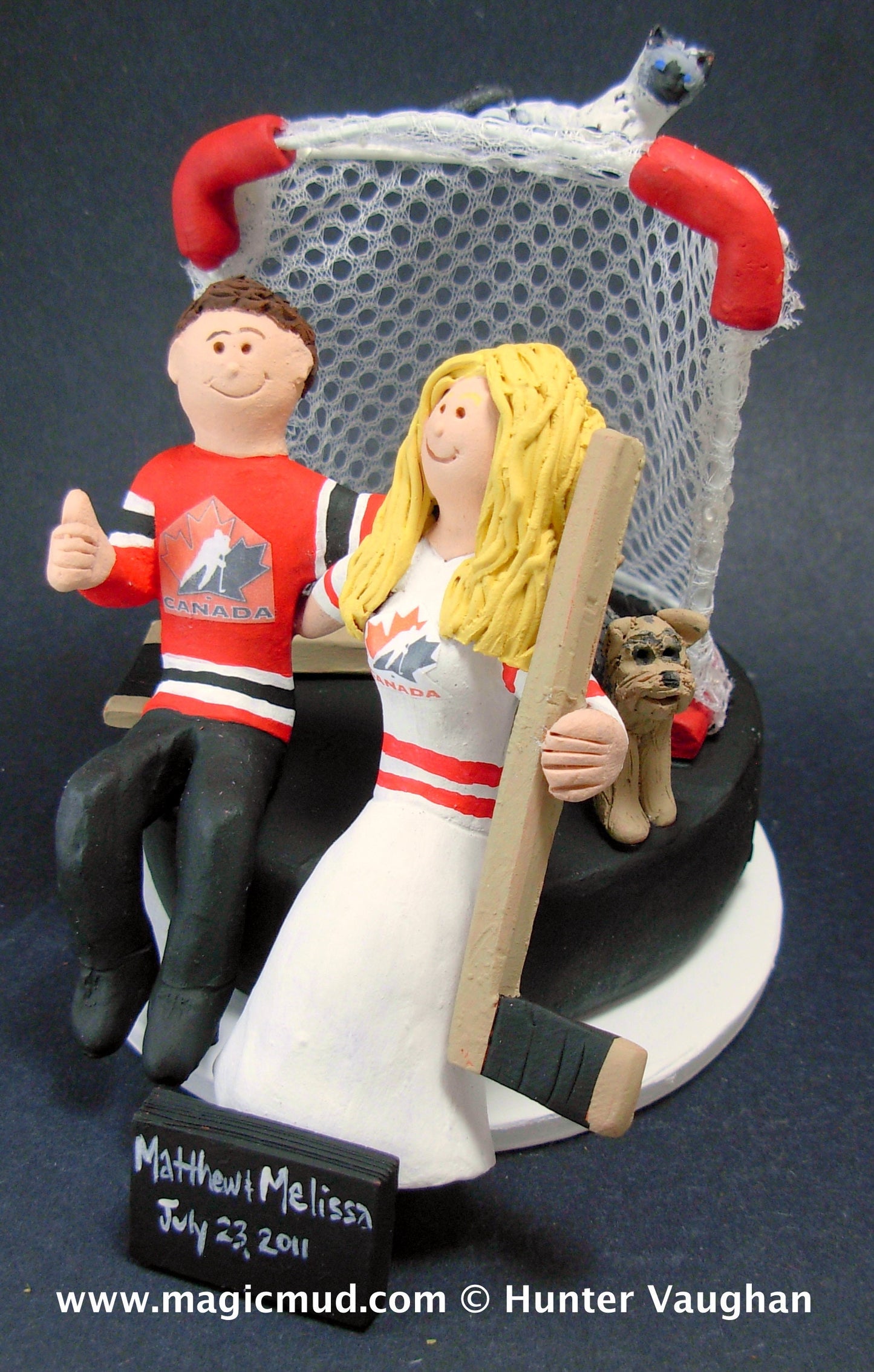 Goalie Groom Wedding Cake Topper, Hockey Bride and Groom Wedding Cake Topper, Wedding Anniversary Gift/CakeTopper, Hockey Wedding Figurine