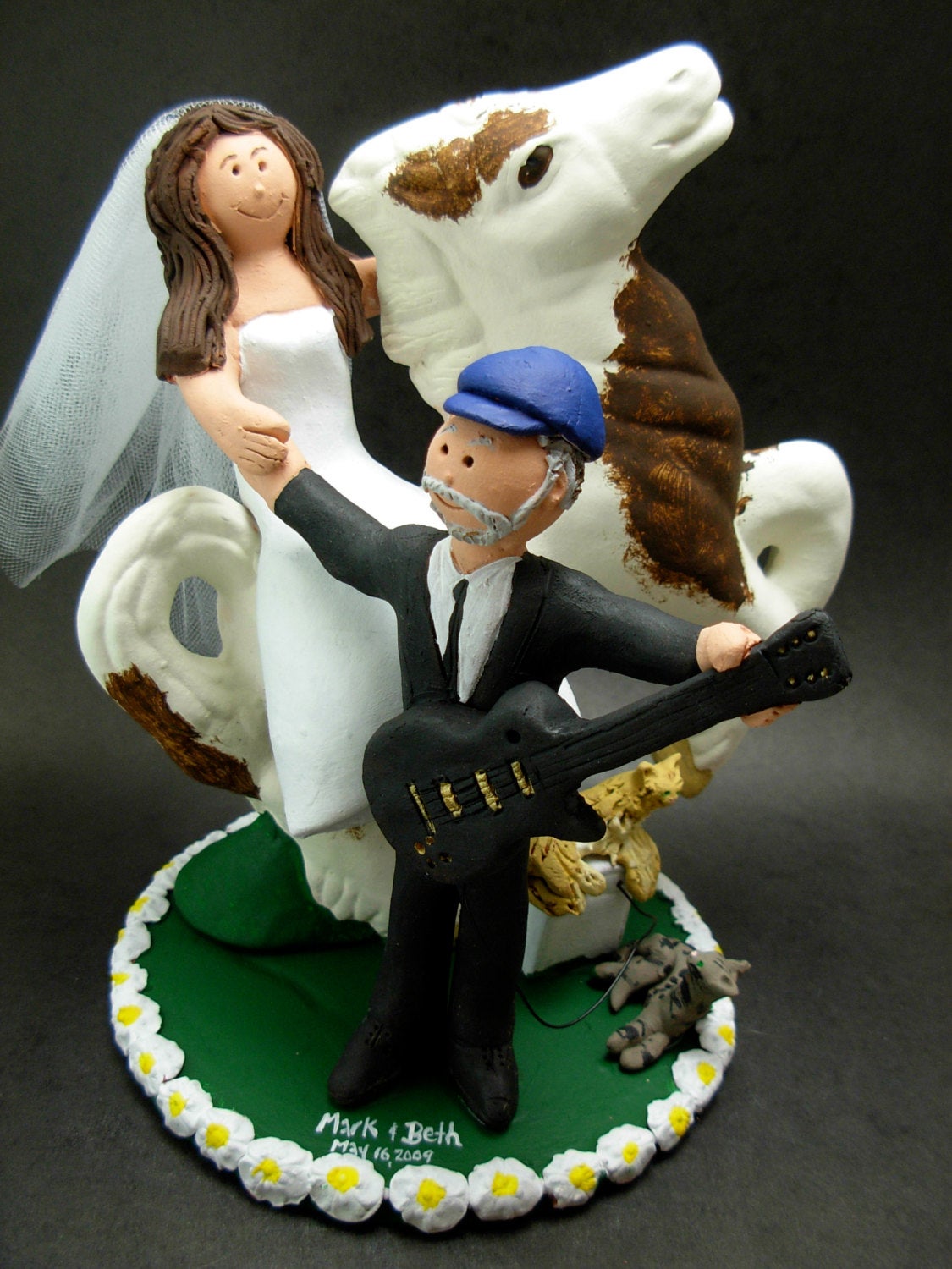 Horseback Riders / Equestrian Wedding Cake Topper, Bride and Groom on Horseback Wedding Cake Topper, Race Horse Wedding Cake Topper - iWeddingCakeToppers