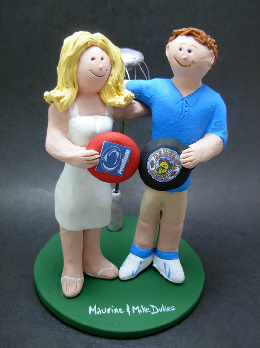 Frisbee Golfers Wedding Cake Topper, Disc Golf Wedding Cake Topper, Frisbee Wedding Cake Topper, Frisbee Bride and Groom Wedding Cake Topper - iWeddingCakeToppers