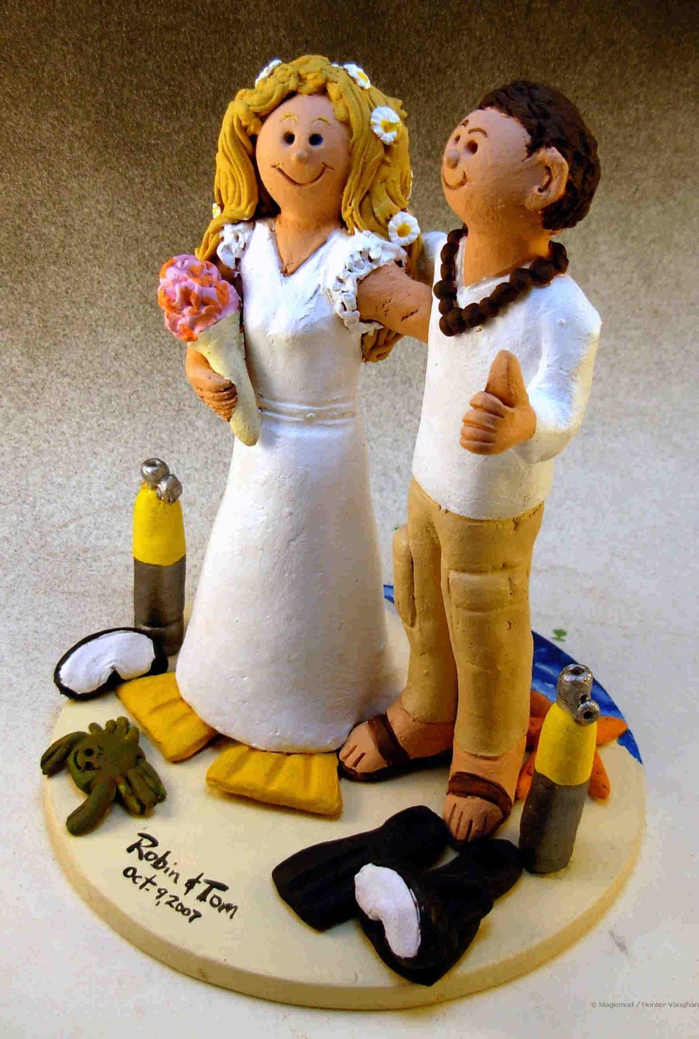 Scuba Wedding Cake Topper, Skin Diver's Wedding Cake Topper, Diving WetSuits Wedding Cake Topper, Scuba Diving Bride and Groom Cake Topper