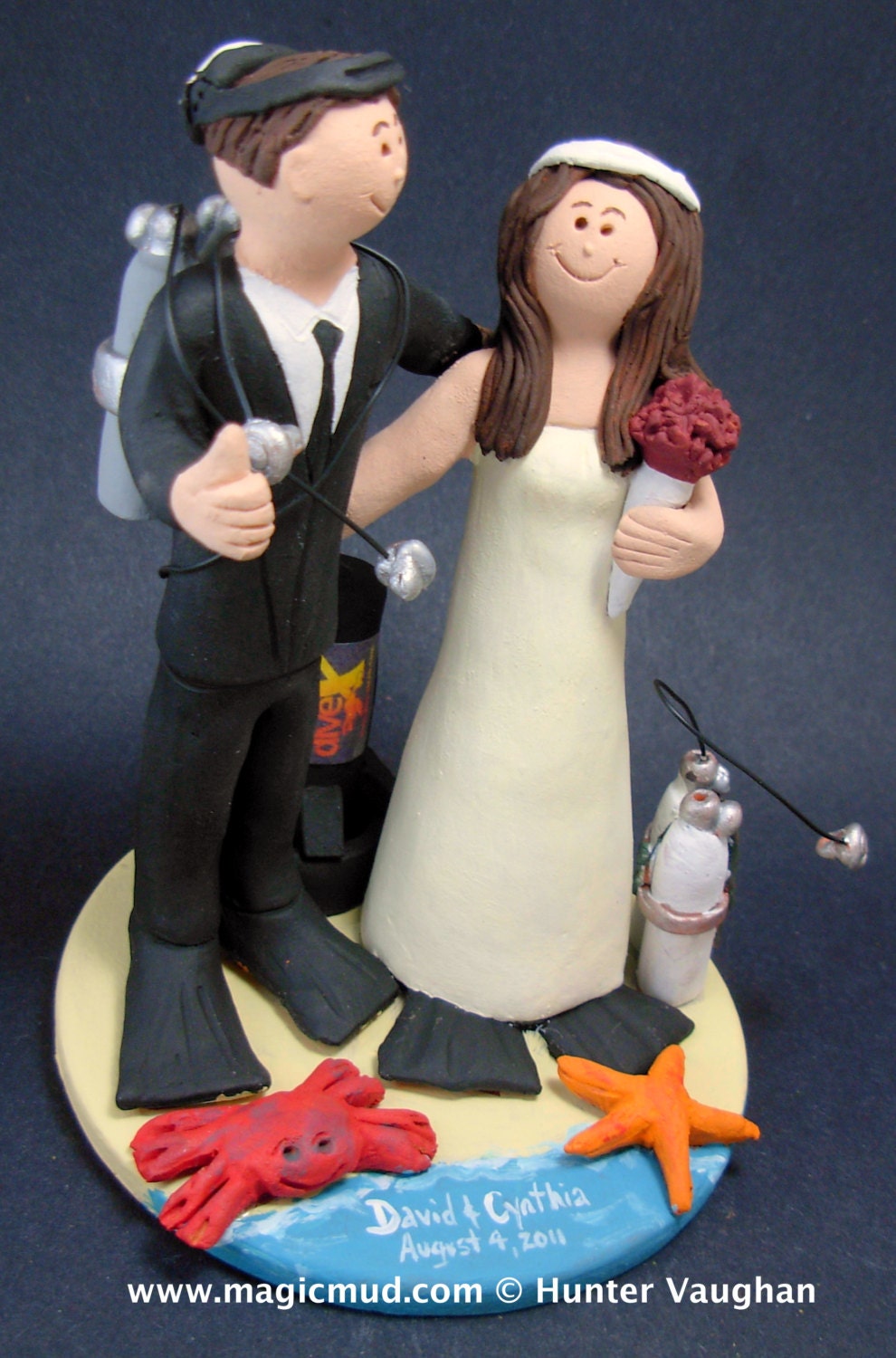 Scuba Wedding Cake Topper, Skin Diver's Wedding Cake Topper, Diving WetSuits Wedding Cake Topper, Scuba Diving Bride and Groom Cake Topper