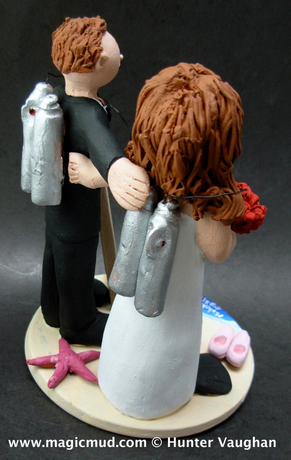 Scuba Wedding Cake Topper, Skin Diver's Wedding Cake Topper, Diving WetSuits Wedding Cake Topper, Scuba Diving Bride and Groom Cake Topper