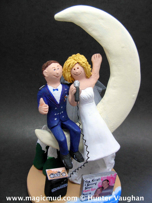 Groom in Military Dress Blues Wedding Cake Topper,Soldier's Wedding Cake Topper, Military Wedding CakeTopper, Paratrooper Wedding CakeTopper - iWeddingCakeToppers