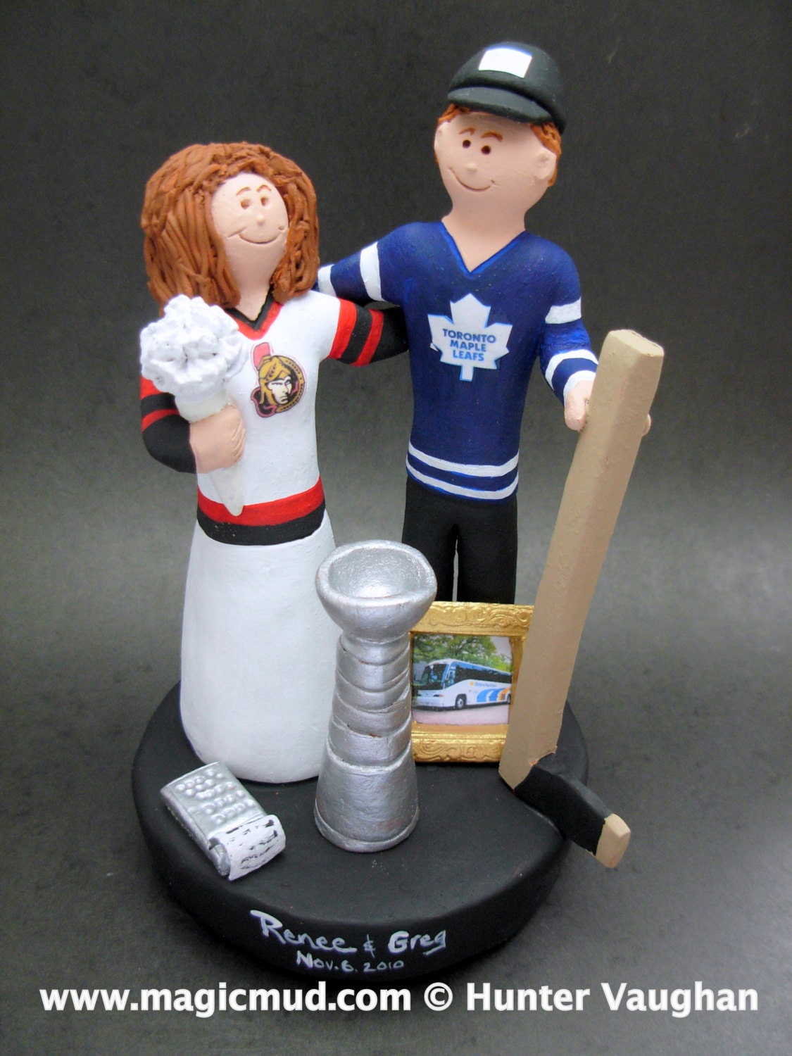 Spartans Hockey Wedding Cake Topper, Hockey Bride and Groom Wedding Cake Topper, Hockey Wedding Anniversary Gift, Hockey Wedding Caketopper