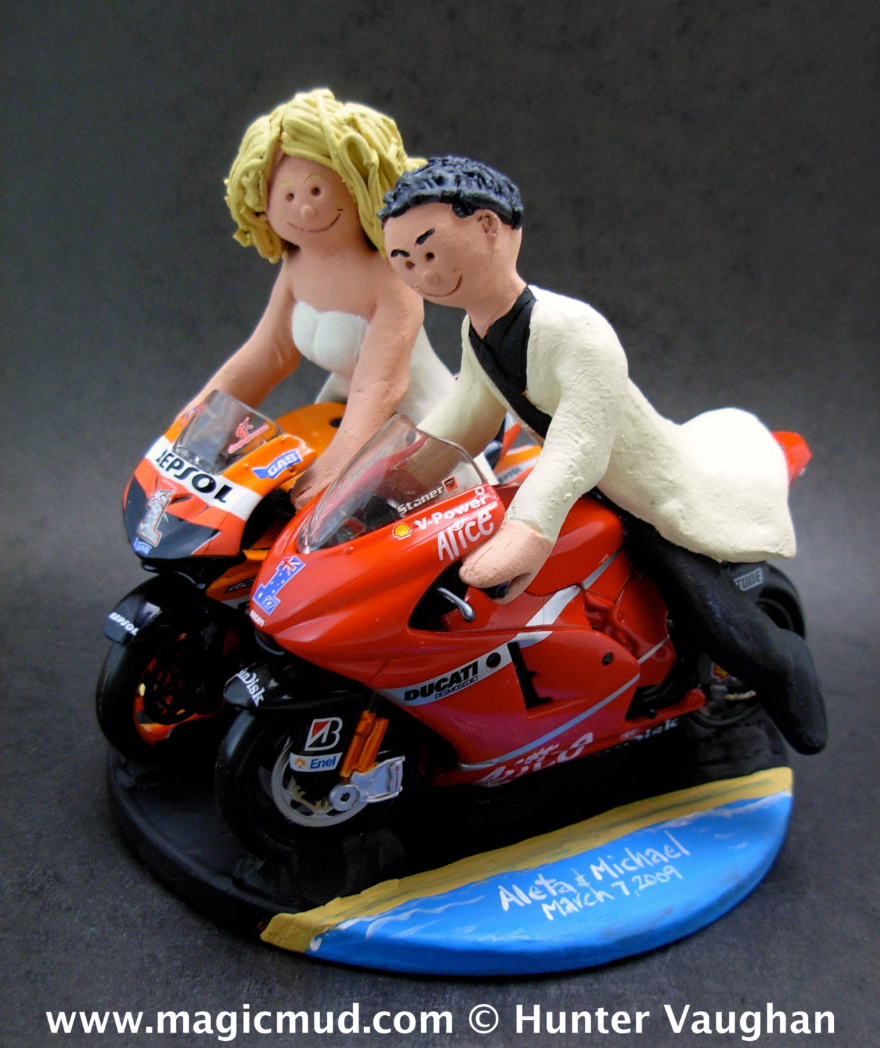 Sportbike Motorcycle for Bride and Groom Wedding Cake Topper,  Motorcycle Wedding Cake Topper, Motorcycle Riders Wedding Cake Topper - iWeddingCakeToppers