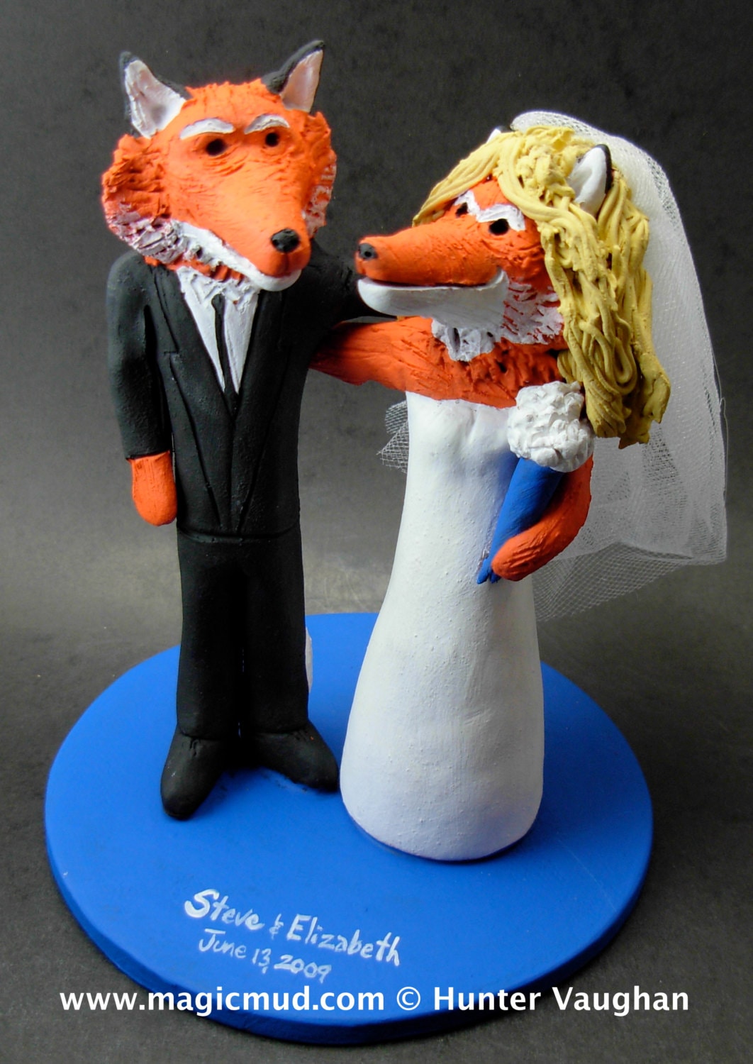 Foxes Animal Wedding Cake Topper, Fox Bride and Groom Wedding Cake Topper, Wedding Cake Topper custom made for any animal, fox Cake Topper